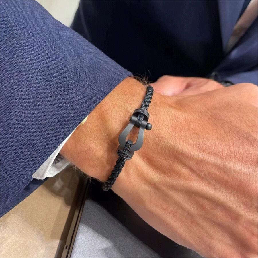 Oathcord U-Shaped Clasp Stainless Steel Bracelet - Black